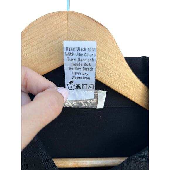 Yi Lin Women's Shirt Flower Peacock Embroidered Button Up Black Plus Size 2X - Picture 4 of 8